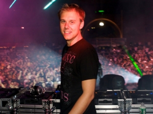 Лучшим DJ-ем года стал Armin van Buuren (ВИДЕО)